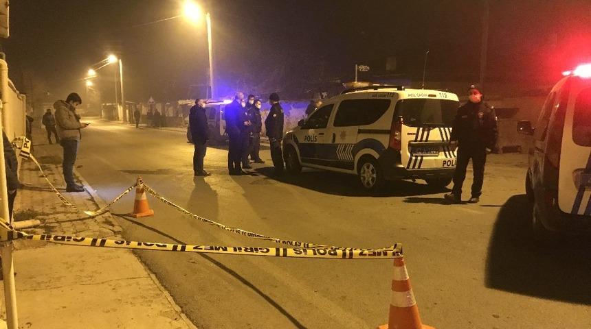 Konya&rsquo;da korkun&ccedil; olay! 3 kardeş silahla vurularak yaralandı