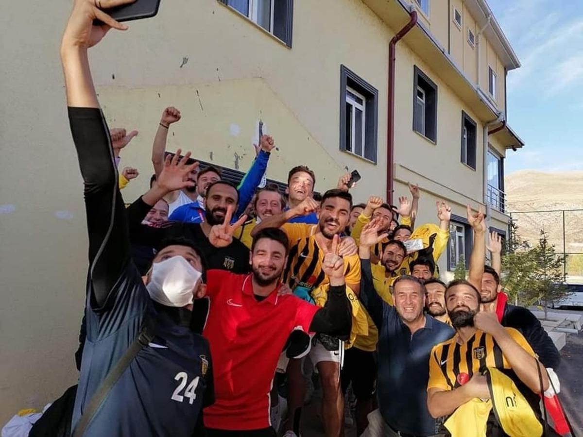 Bayburt İl &Ouml;zel İdarespor kendi evinde galip geldi