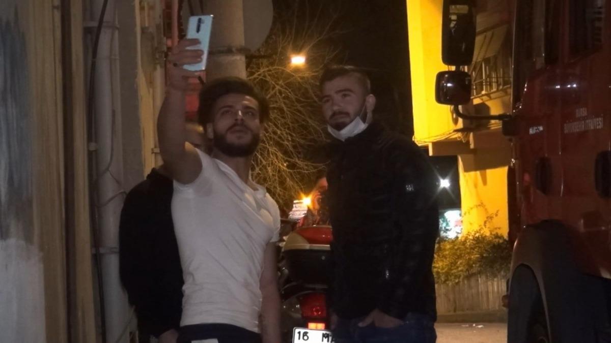 (&Ouml;zel) Bursa&rsquo;da evi yanarken canlı yayın yaptı