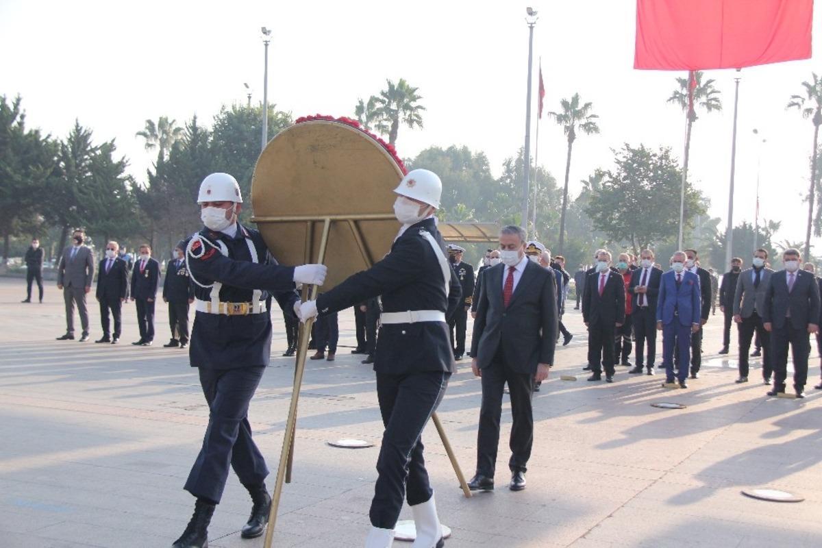 Mersin&rsquo;in kurtuluş g&uuml;n&uuml; bu yıl sade bir t&ouml;renle kutlandı