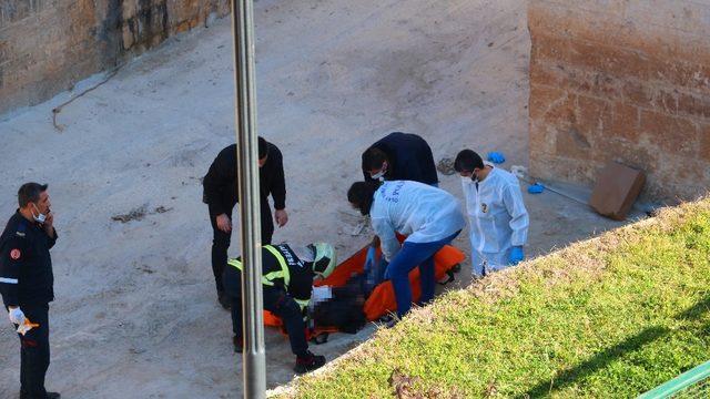 Şanlıurfa’da tarihi derede erkek cesedi bulundu