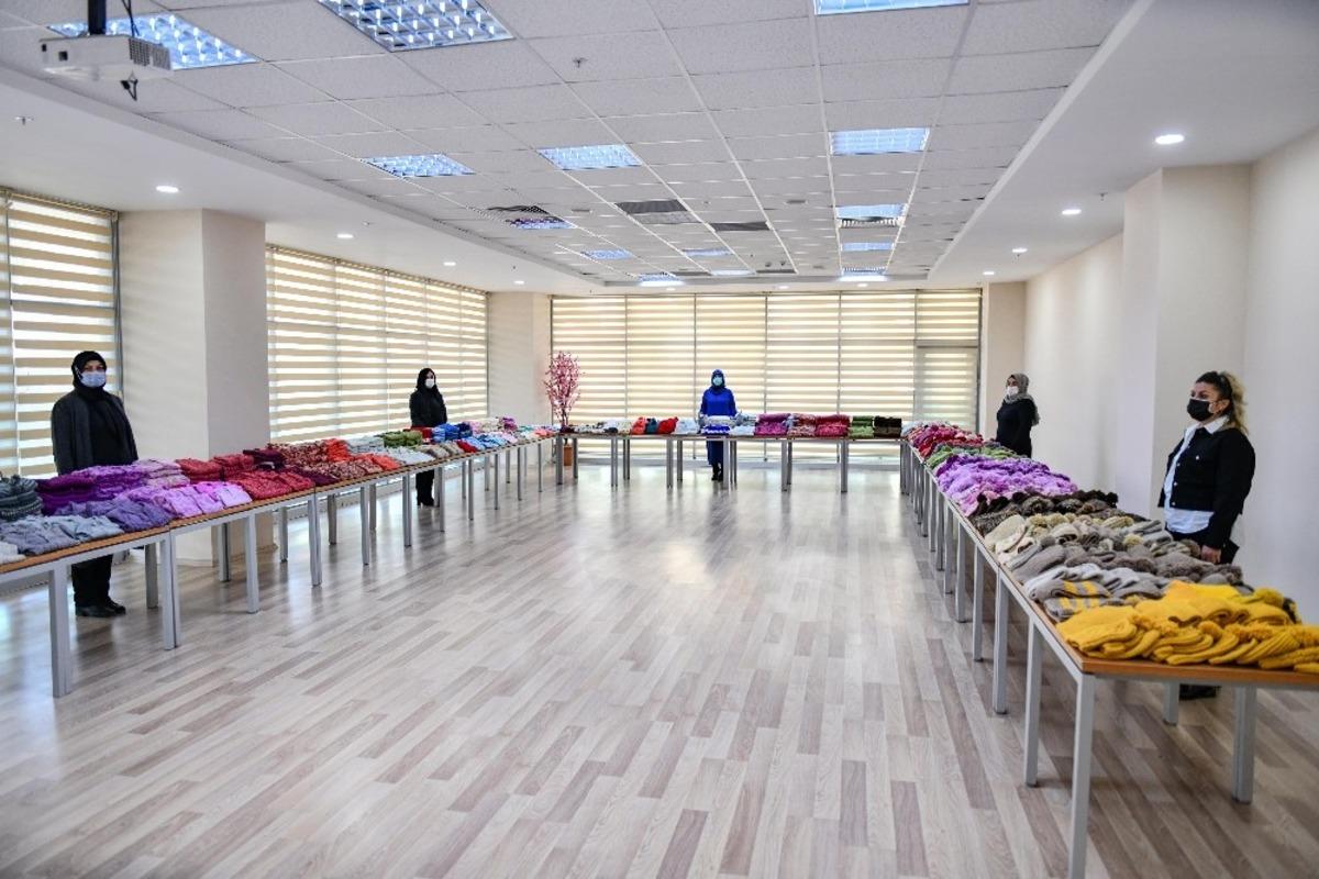 Ankara B&uuml;y&uuml;kşehir Kadın Lokallerinden ihtiya&ccedil; sahiplerine destek