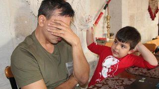 Minik çocuğun Atatürk sevgisi İspanyol turisti ağlattı