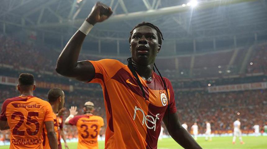 Galatasaray Gomis sonrası golc&uuml;s&uuml;n&uuml; bulamadı
