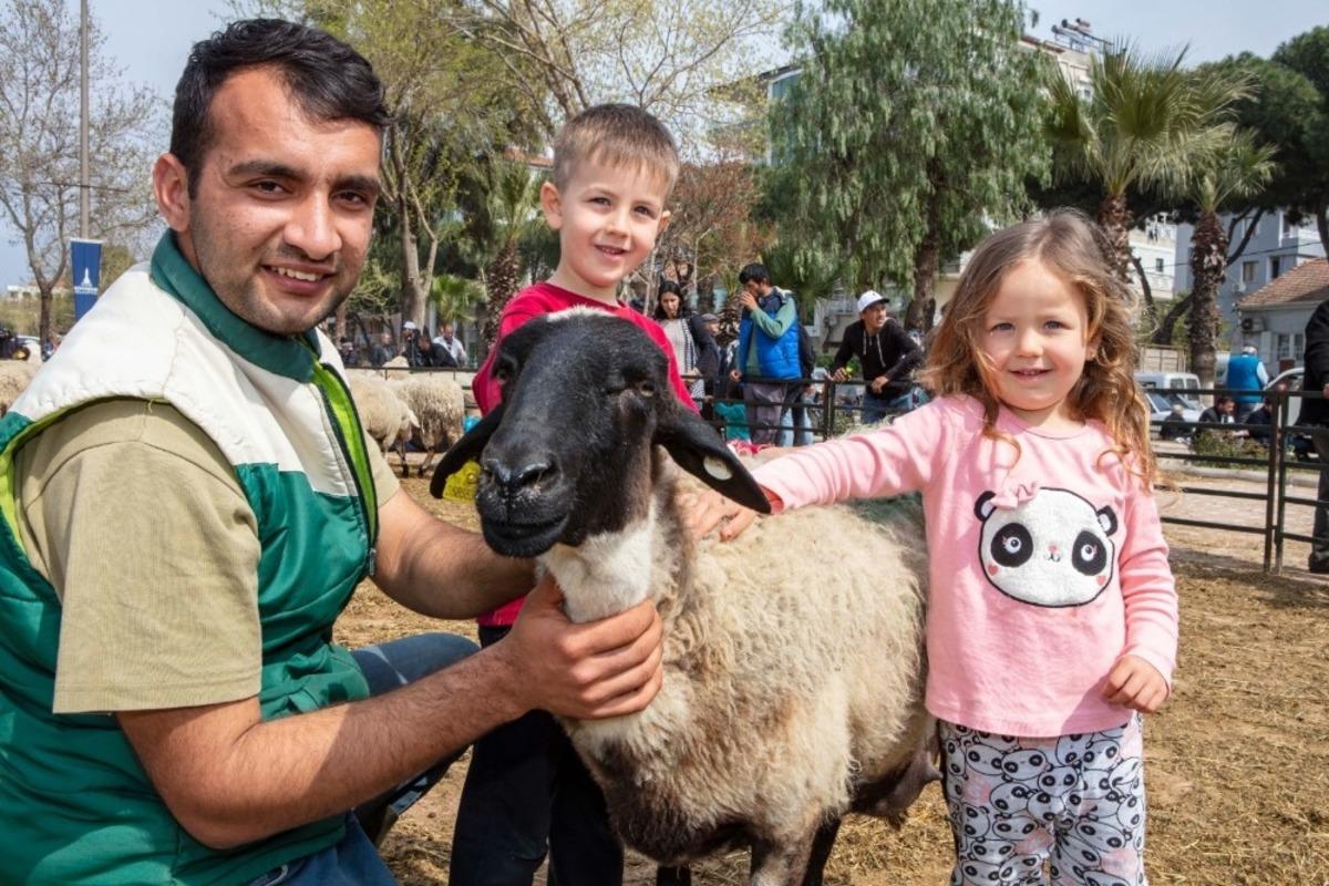 İzmir B&uuml;y&uuml;kşehir Belediyesi kooperatiflerden bir yılda 130 milyon liralık alım yaptı