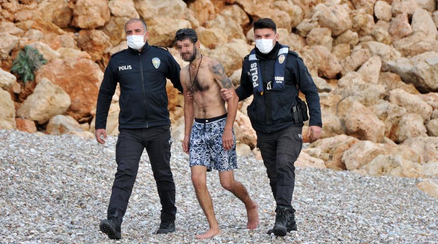 Falezlerden atlayınca intihar ihbarında bulunulan genç: Denize giriyordum