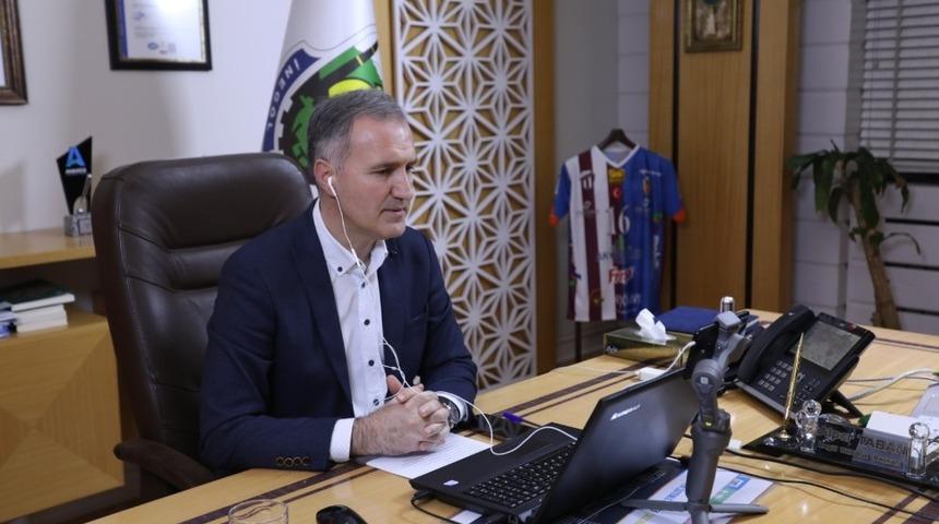 İnegöl Belediye Başkanı Alper taban, online halk günü düzenledi