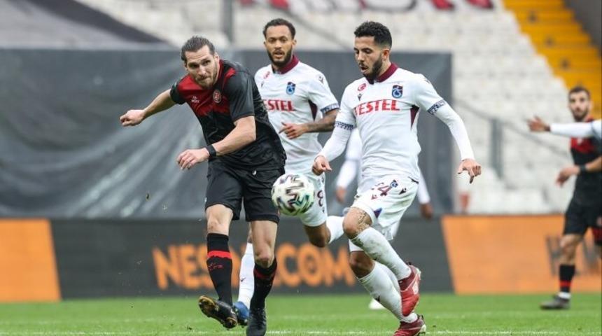 Karagümrük'ten flaş paylaşım: İnsanlar karanlık