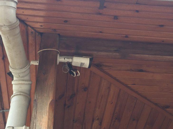 Sokağa çıkma kısıtlamasında muhtarlık binasını soymaya çalıştılar G4