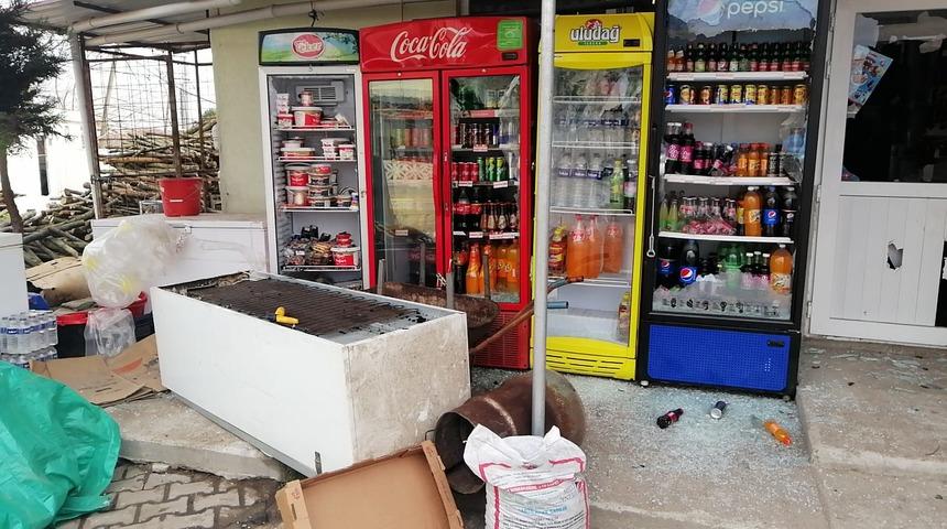 Engelli gence cinsel saldırı şüphelisinin mallarına zarar verildi