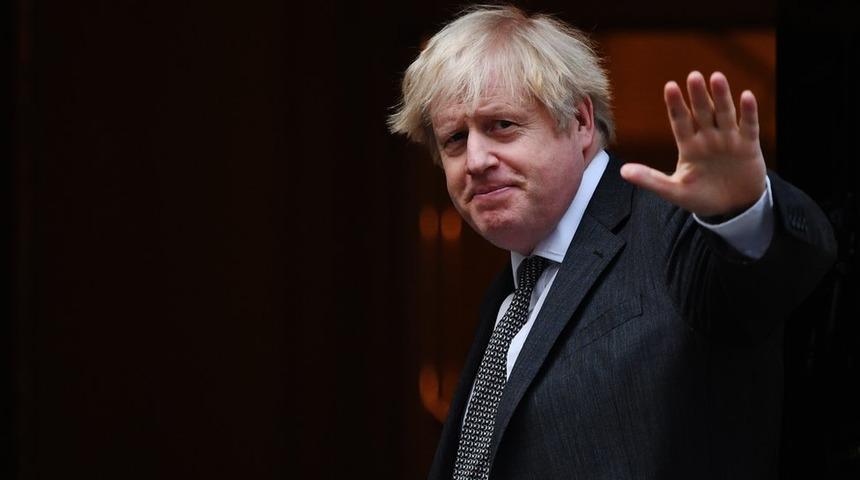 İngiltere Başbakanı Johnson'dan 'daha sıkı &ouml;nlemler' sinyali: Aşı yaygınlaşana kadar koronavir&uuml;sle m&uuml;cadele y&ouml;ntemimiz değişmeyecek