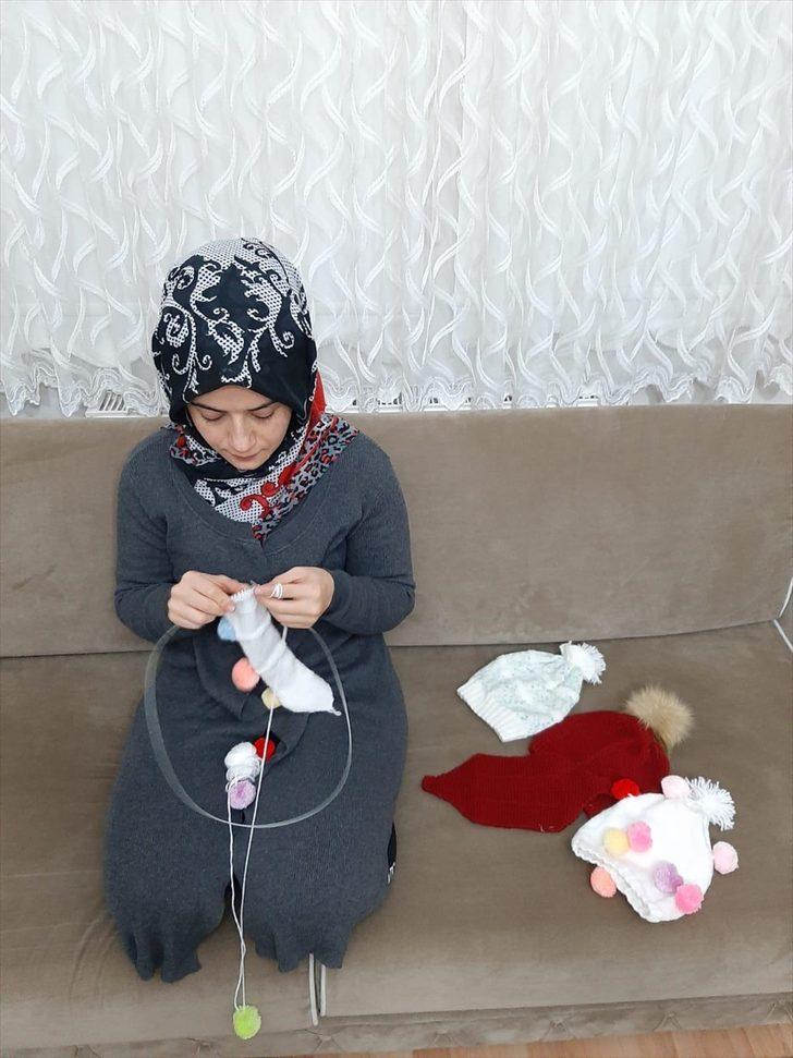 Şırnaklı kadınlar, sokağa çıkma kısıtlamasında dezavantajlı çocuklar için 300 atkı ve bere ördü G2