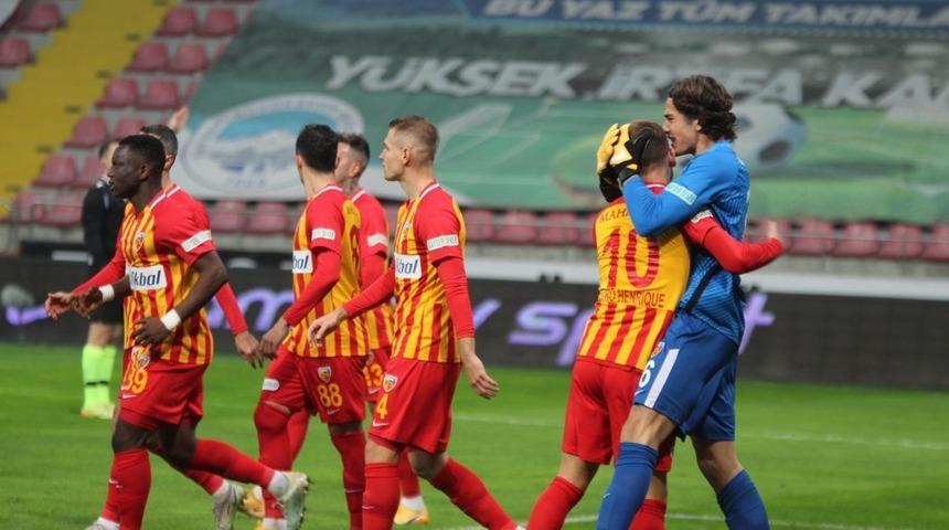 18 yaşındaki Doğan Alemdar, Mensah'ın penaltısını kurtardı!