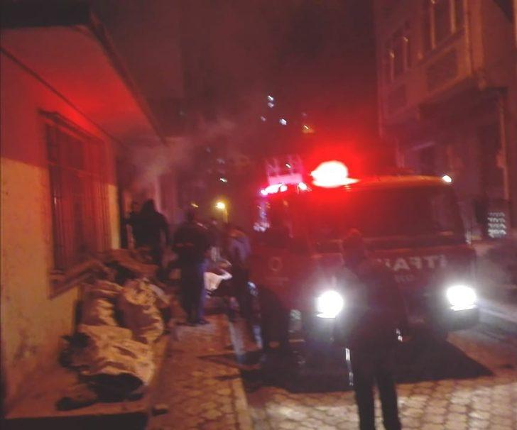 Ordu’da ev yangını: 2 kişi hastaneye kaldırıldı G4