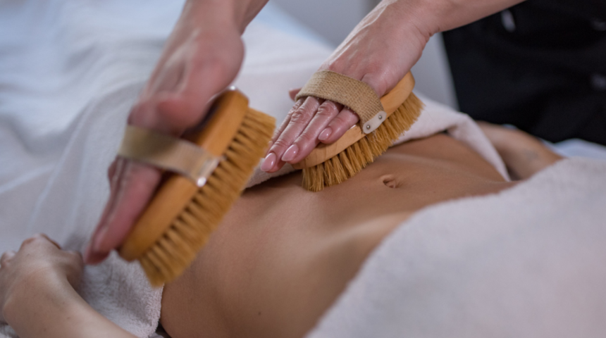 Ünlülerin vazgeçilmezi! Binlerce yıllık doğal şifa kuru fırçalama...