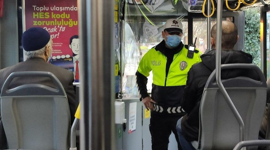 Kısıtlama sonrası İstanbul&rsquo;da denetimler başladı