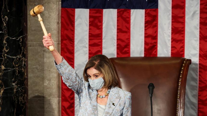 Nancy Pelosi'nin evinin önüne kesik domuz başı bırakıldı