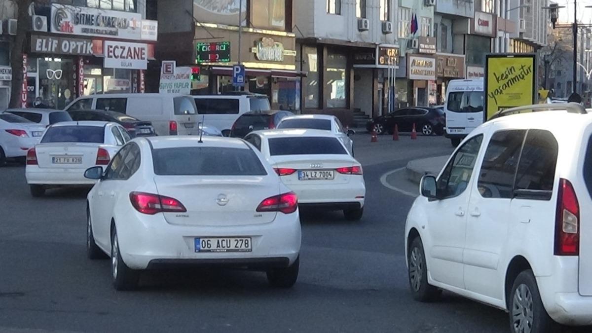 80 saatlik kısıtlama sona erdi, Diyarbakır&rsquo;da yoğunluk başladı