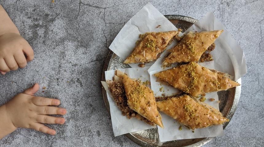 Baklava nasıl kesilir? Yıldız, havuç, üçgen, çiçek baklava kesme yolları
