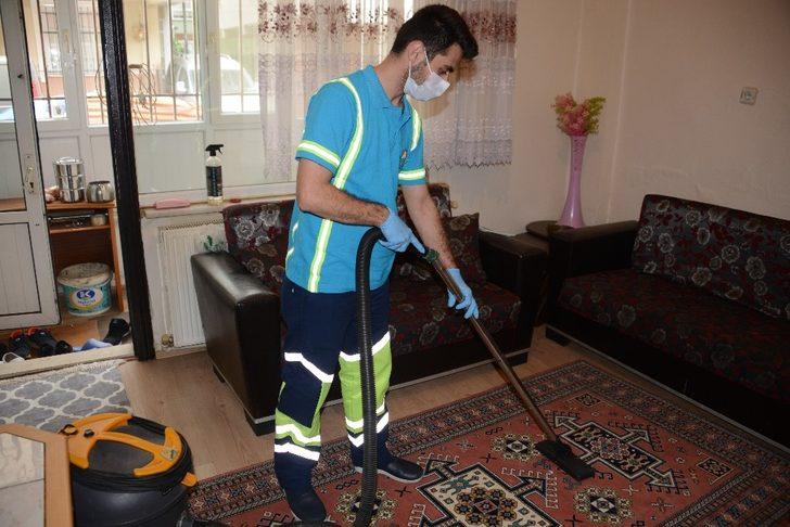 Tuzla’da 2020 yılında 945 kez ihtiyaç sahibi vatandaşların evleri temizlenerek dezenfekte edildi G4