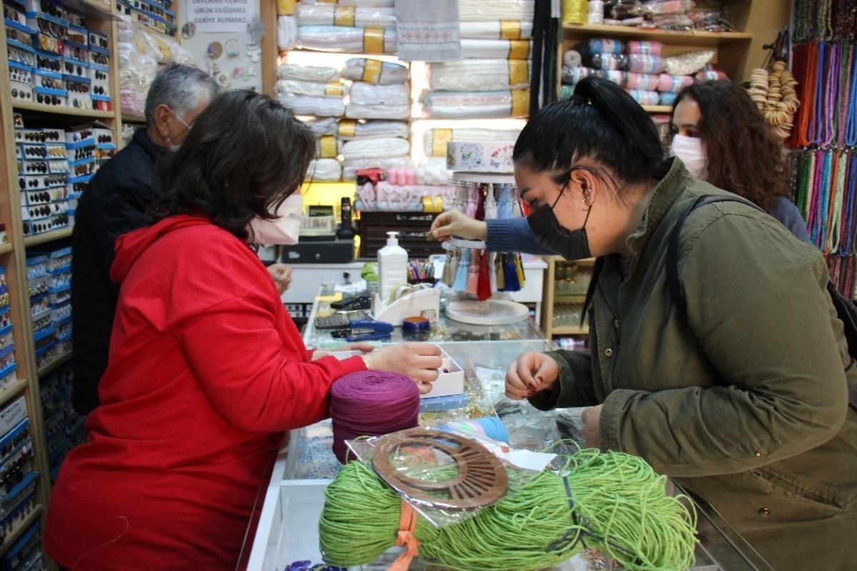 Korona vir&uuml;s kadınların el işine olan merakını arttırdı