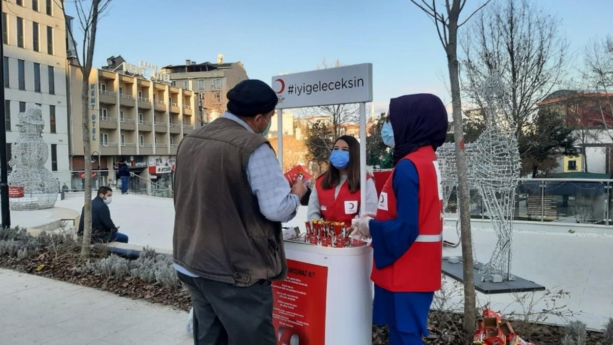 Stant a&ccedil;arak kan bağışının &ouml;nemi anlattılar