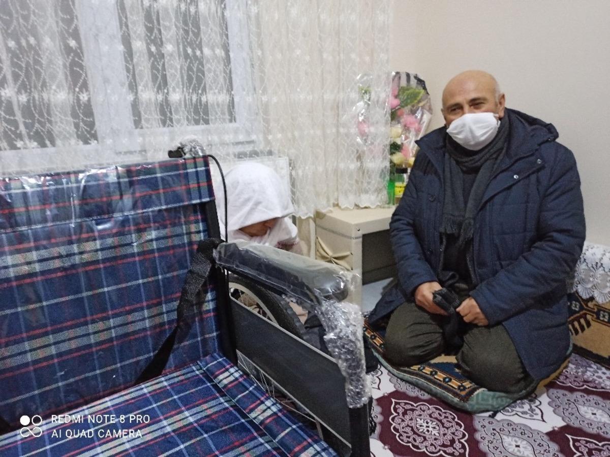 Bulanık&rsquo;ta tekerlekli sandalye dağıtımı