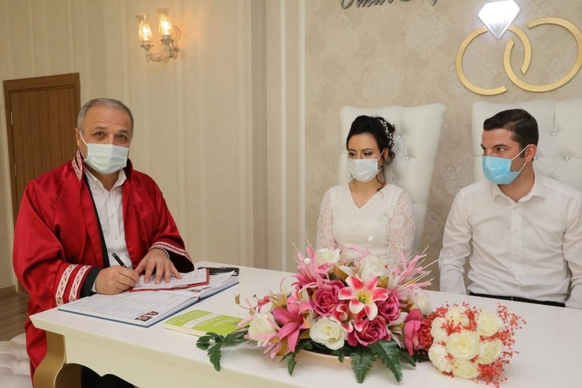 2020&rsquo;de Suluova&rsquo;da 294 &ccedil;iftin nikahı kıyıldı