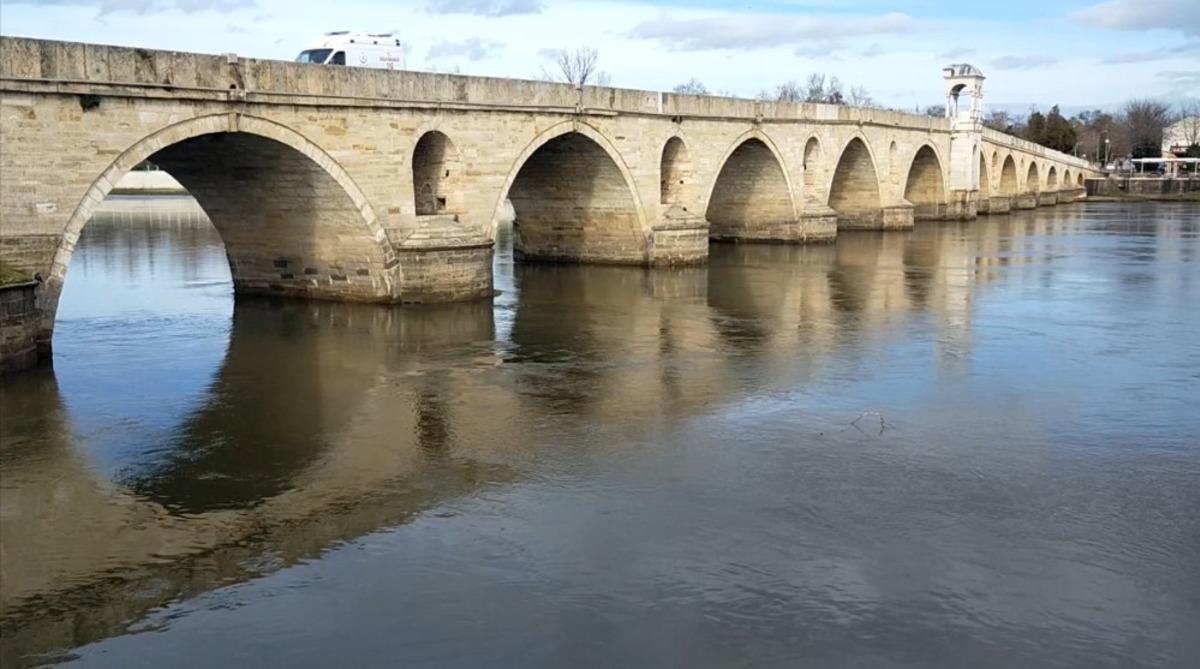 Yağışlar Meri&ccedil; Nehri&rsquo;nin debisini artırdı
