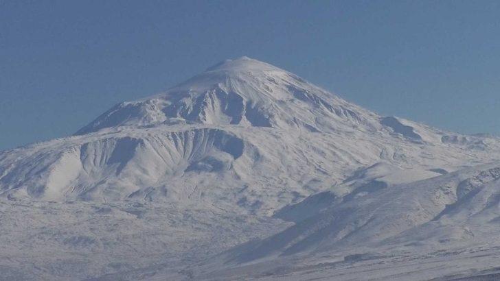 Ağrı Dağı eşsiz manzarası ile göz kamaştırıyor G1