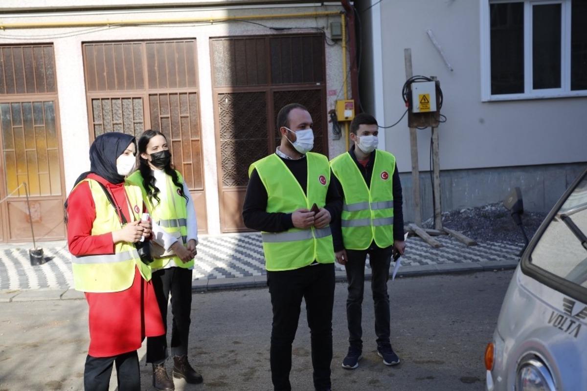 AK Gen&ccedil;lik Adapazarı teşkilatı vefa destek grubunda g&ouml;rev aldı