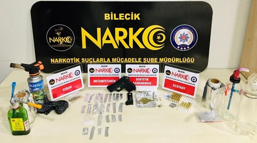 Uyuşturucu operasyonunda 1&rsquo;i avukat 8 kişi g&ouml;zaltına alındı