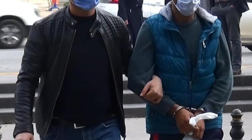 Kıskançlık tartışmasında eşi ve çocuklarını dövdü