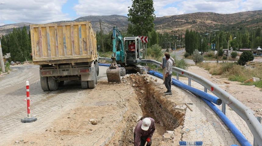 Konya Büyükşehir’den 2020’de 432,3 kilometre su ve kanalizasyon şebekesi