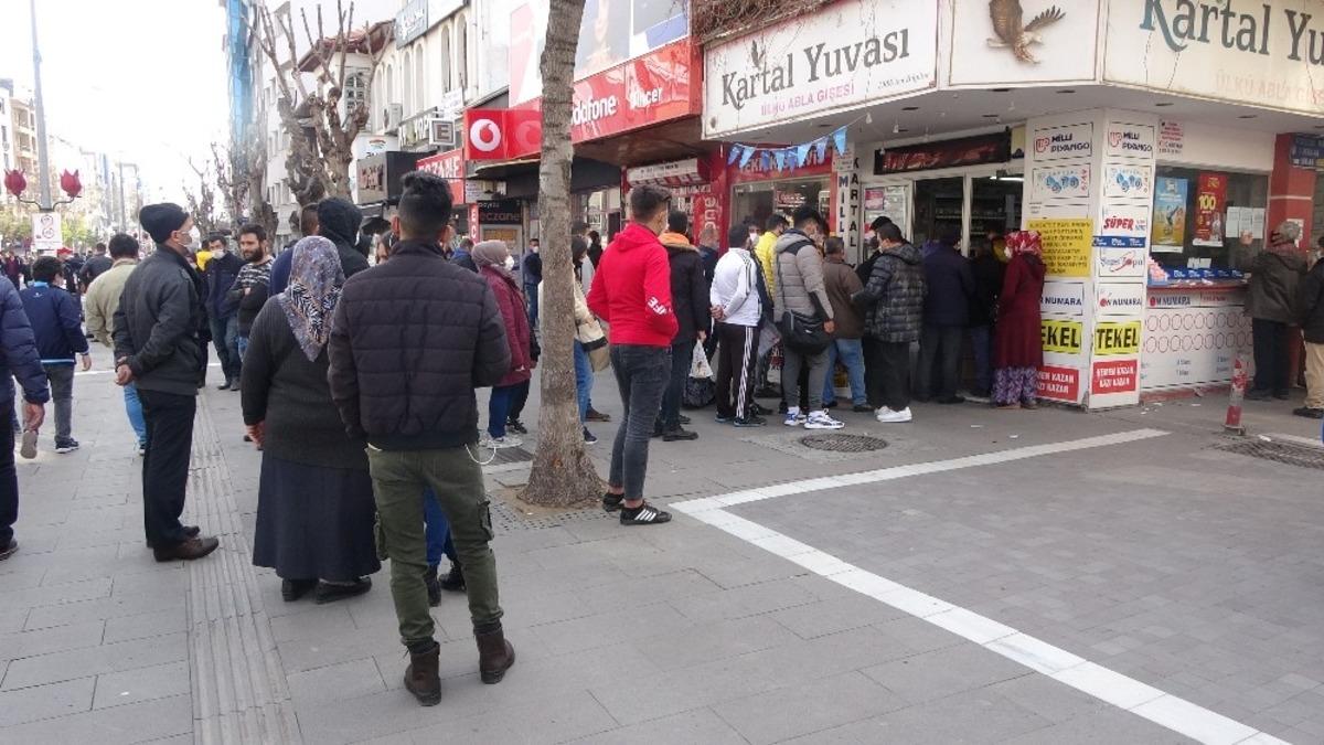 80 saatlik kısıtlamanın ardından korona vir&uuml;s yok sayıldı