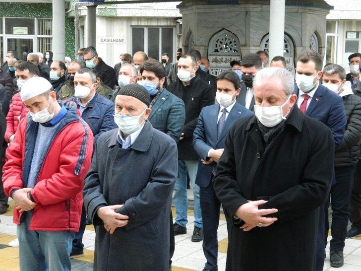 Meclis Başkanı Şentop, arkadaşının cenazesine katıldı G3