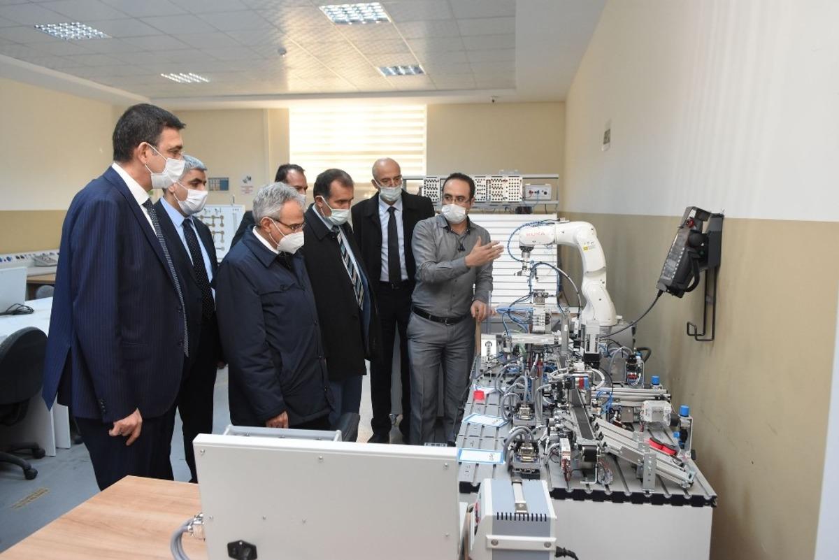 &Uuml;niversite sanayi iş birliği &ccedil;ok daha etkin y&uuml;r&uuml;t&uuml;lecek