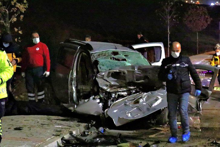 Elazığ'da otomobil ile su damacanaları yüklü hafif ticari araç çarpıştı: 1ölü, 5 yaralı G2