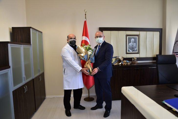 OMÜ Diş Hekimliği Fakültesi’nde devir teslim G3