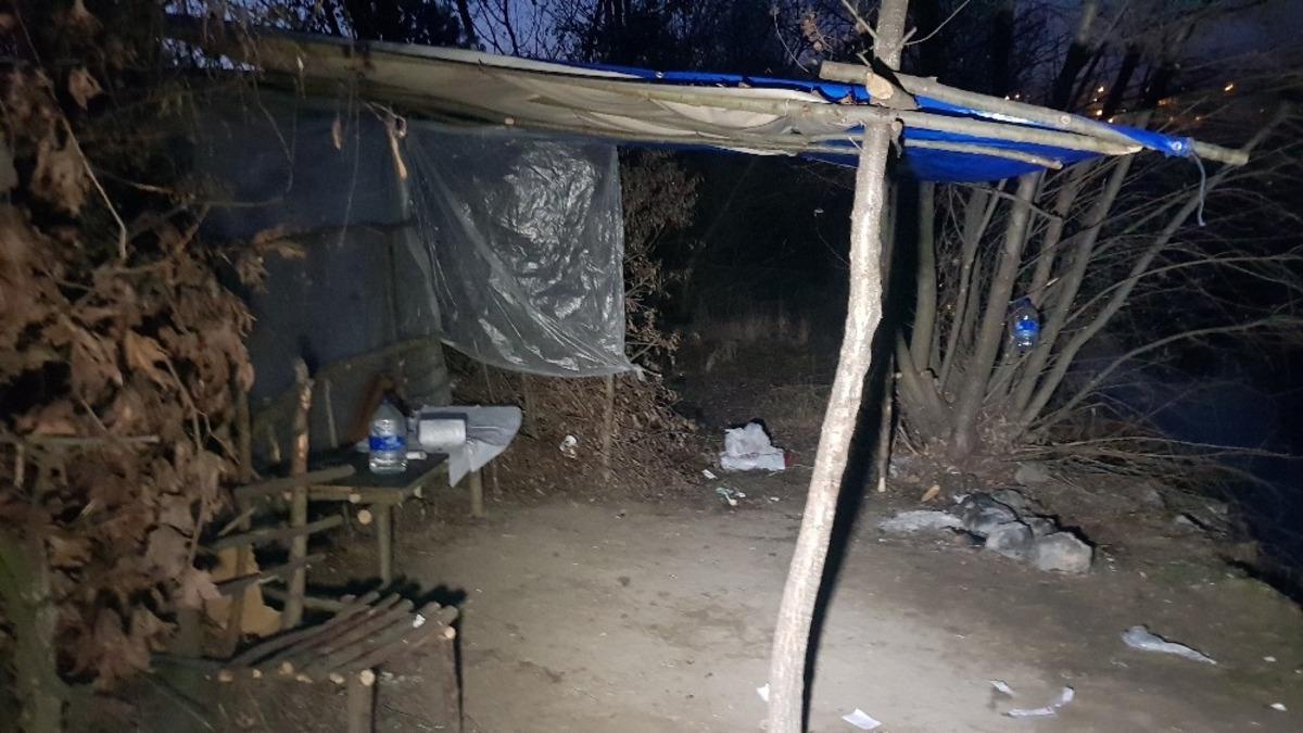 Alkol sonrası yere yığılan yaşlı adam hastanede &ouml;ld&uuml;