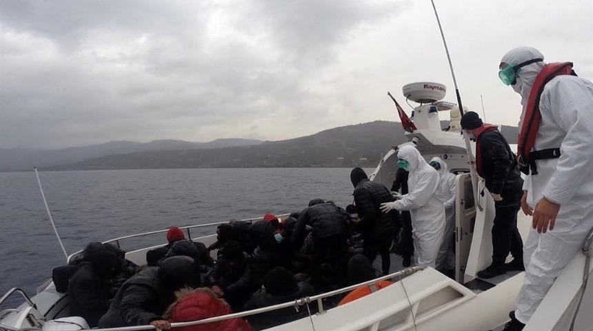 T&uuml;rk karasularına bırakılarak &ouml;l&uuml;me terk edilen 26 g&ouml;&ccedil;men kurtarıldı