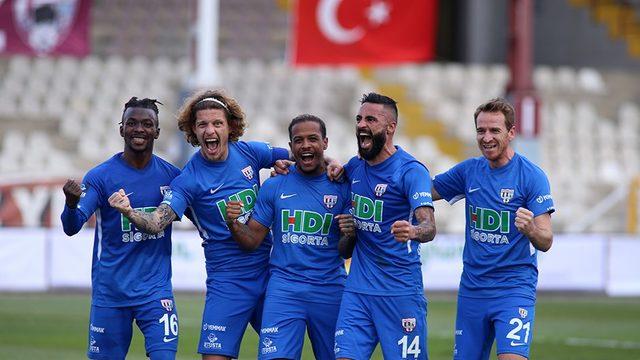 Bandırmaspor'da Altay maçında abartılı sevinç gösterisinde bulunan personele pirim cezası