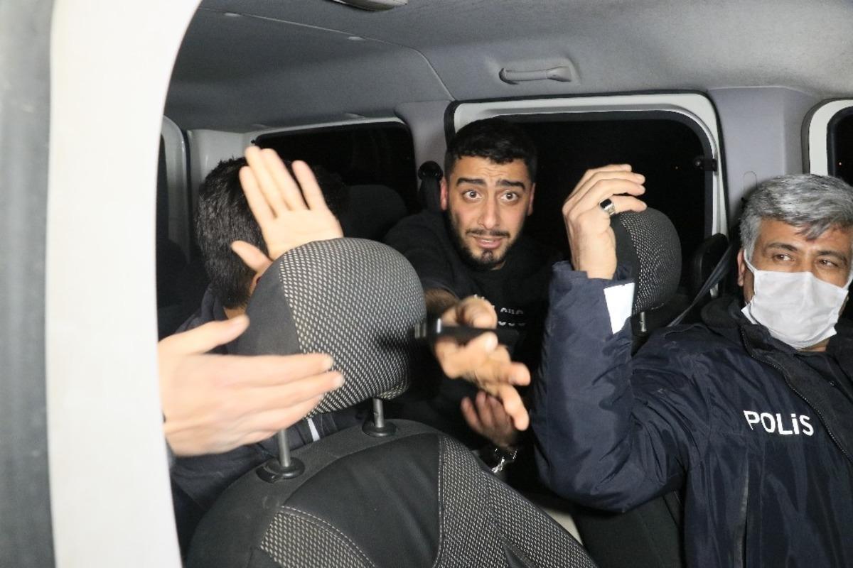 Otomobilden havaya ateş a&ccedil;tılar, polisten ka&ccedil;arken drenaj kanalına d&uuml;şt&uuml;ler