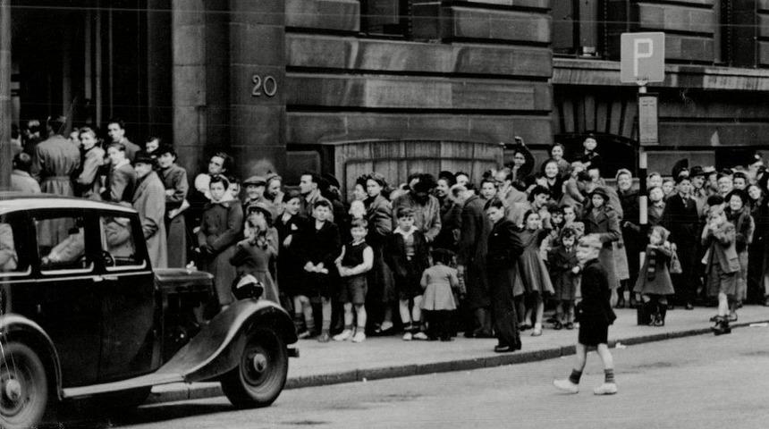 Kitlesel aşılama 1950'lerde Glasgow'da &ccedil;i&ccedil;ek hastalığı salgınını nasıl durdurdu?