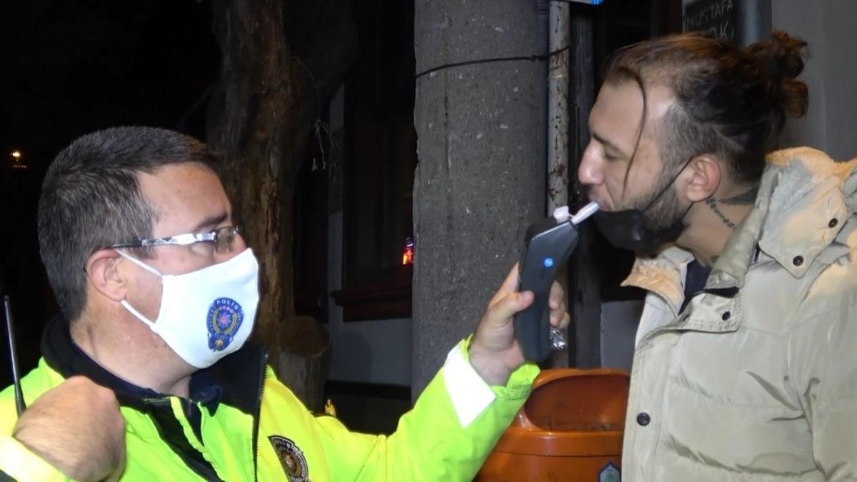 Alkoll&uuml; s&uuml;r&uuml;c&uuml; ve arkadaşlarının kısıtlamada gezmesi pahalıya patladı