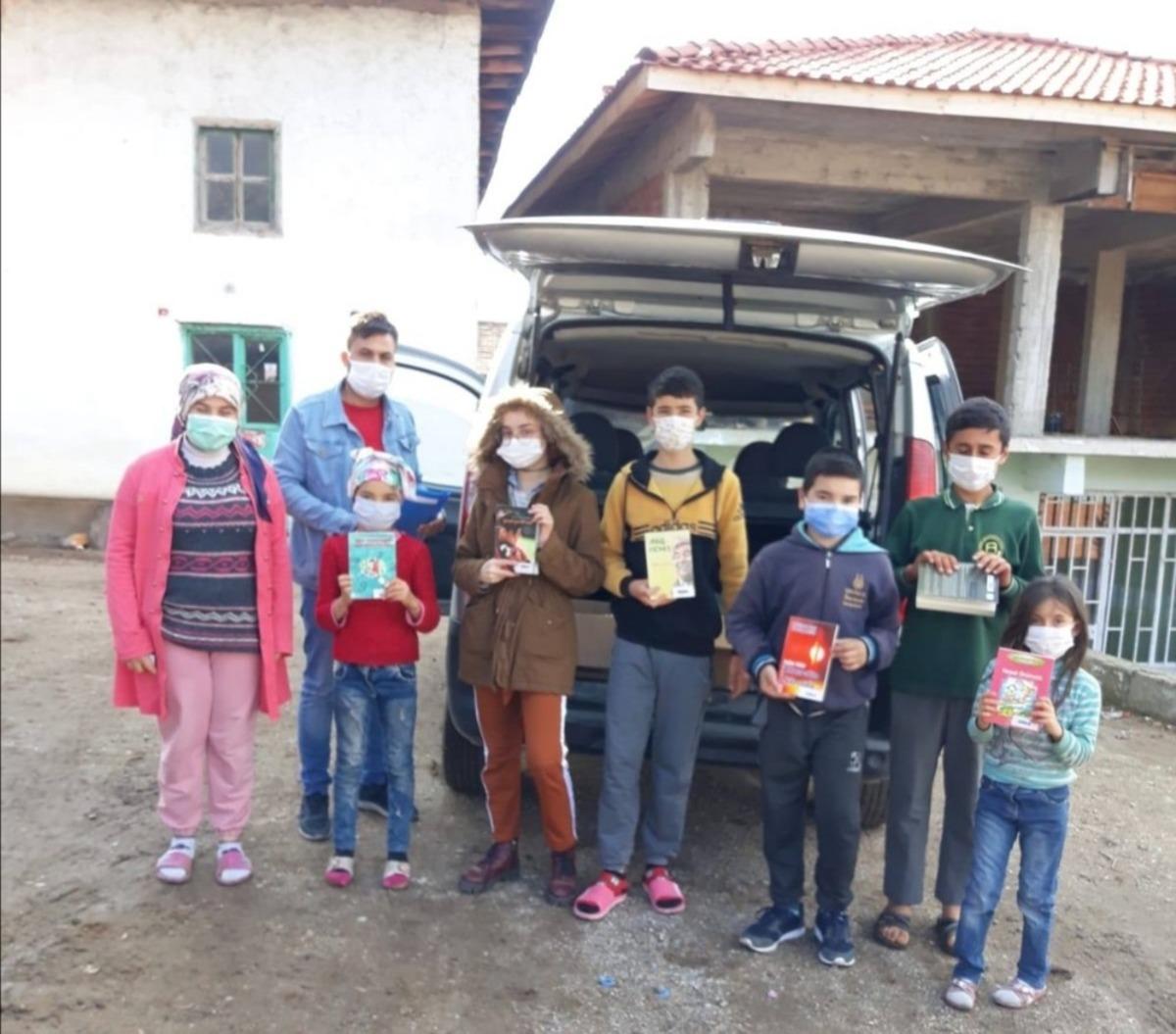 Selendi&rsquo;de &rsquo;K&uuml;t&uuml;phanem yanımda&rsquo; projesi başladı