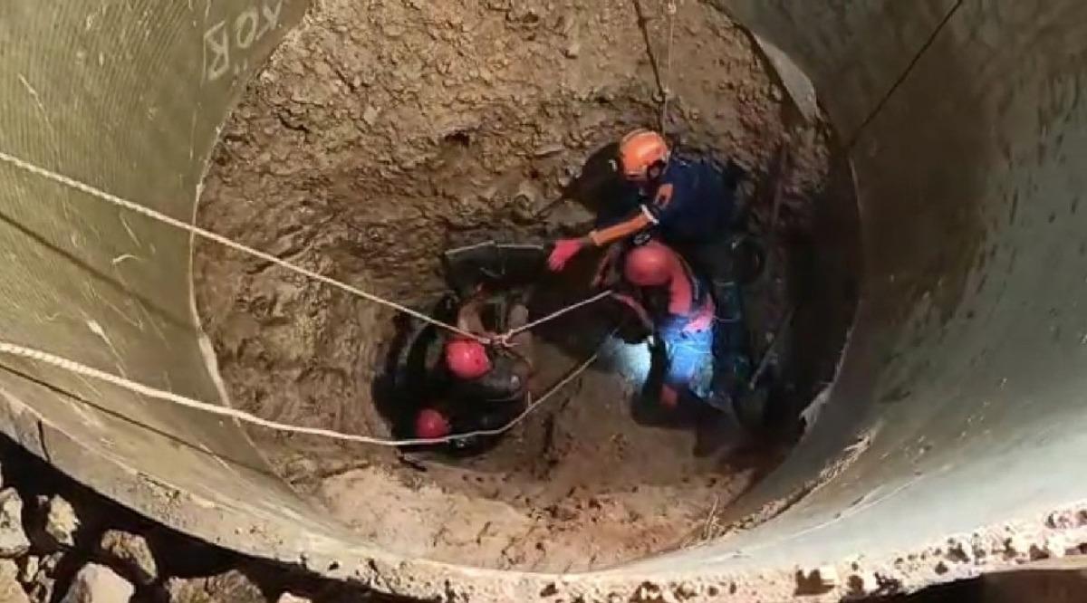 Cenin pozisyonuyla toprak altından sağ &ccedil;ıktı, arkadaşının son bakışını unutamıyor