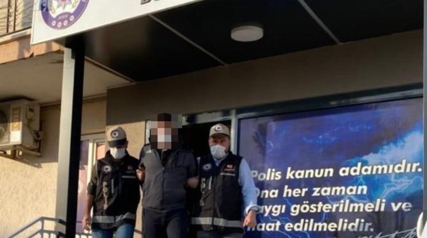 Aynı evde kalan iki su&ccedil;lu polis tarafından yakalandı