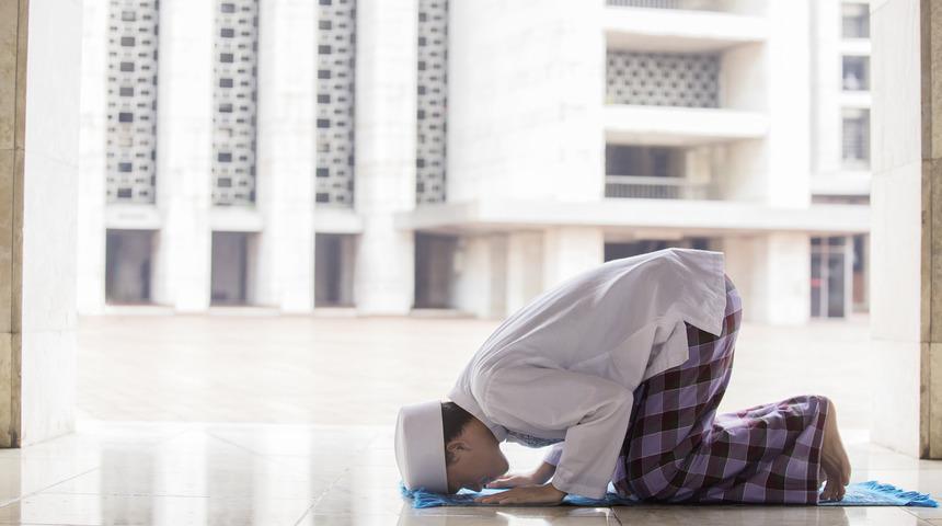 Sehiv secdesi nedir, nasıl yapılır? Sehiv secdesi gerektiren haller