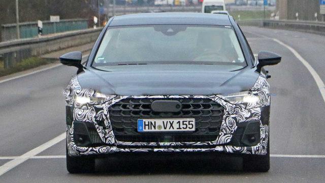 2021 kamuflajlı Audi A8